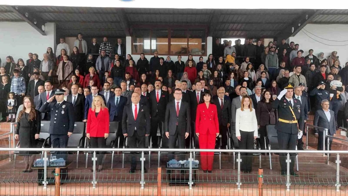 Cumhuriyet’in 103. yılı Bozdoğan’da öğrenci gösterileriyle kutlandı