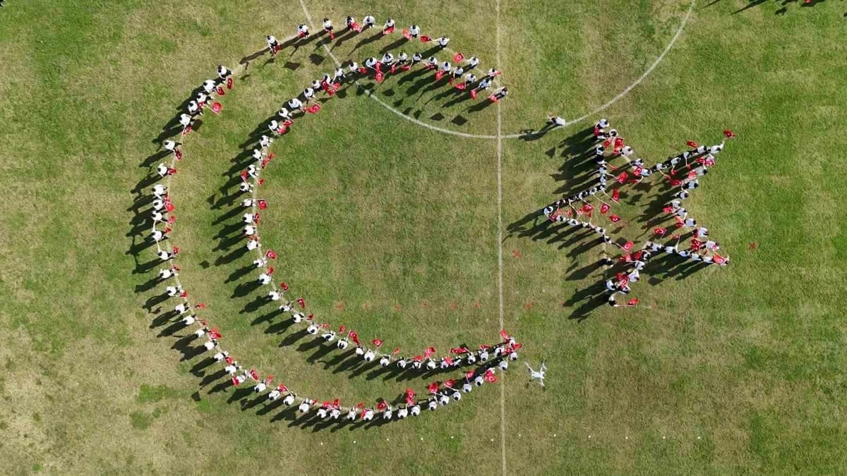 Cumhuriyet’in 103. yılı Bozdoğan’da öğrenci gösterileriyle kutlandı