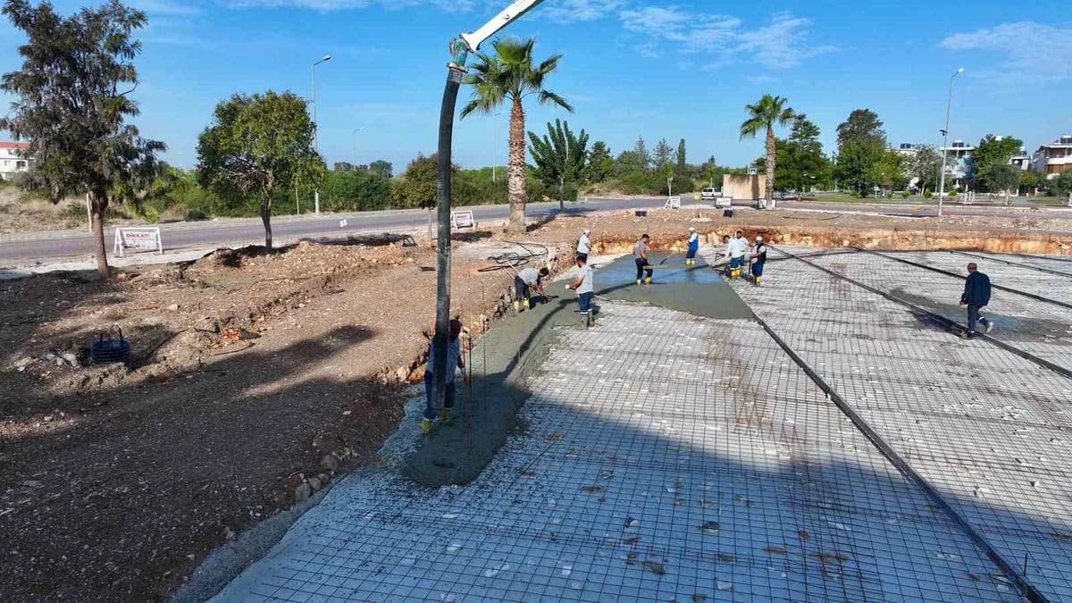 Didim Belediyesi Efeler’deki Kaykay Parkı’nda beton dökümünü yaptı