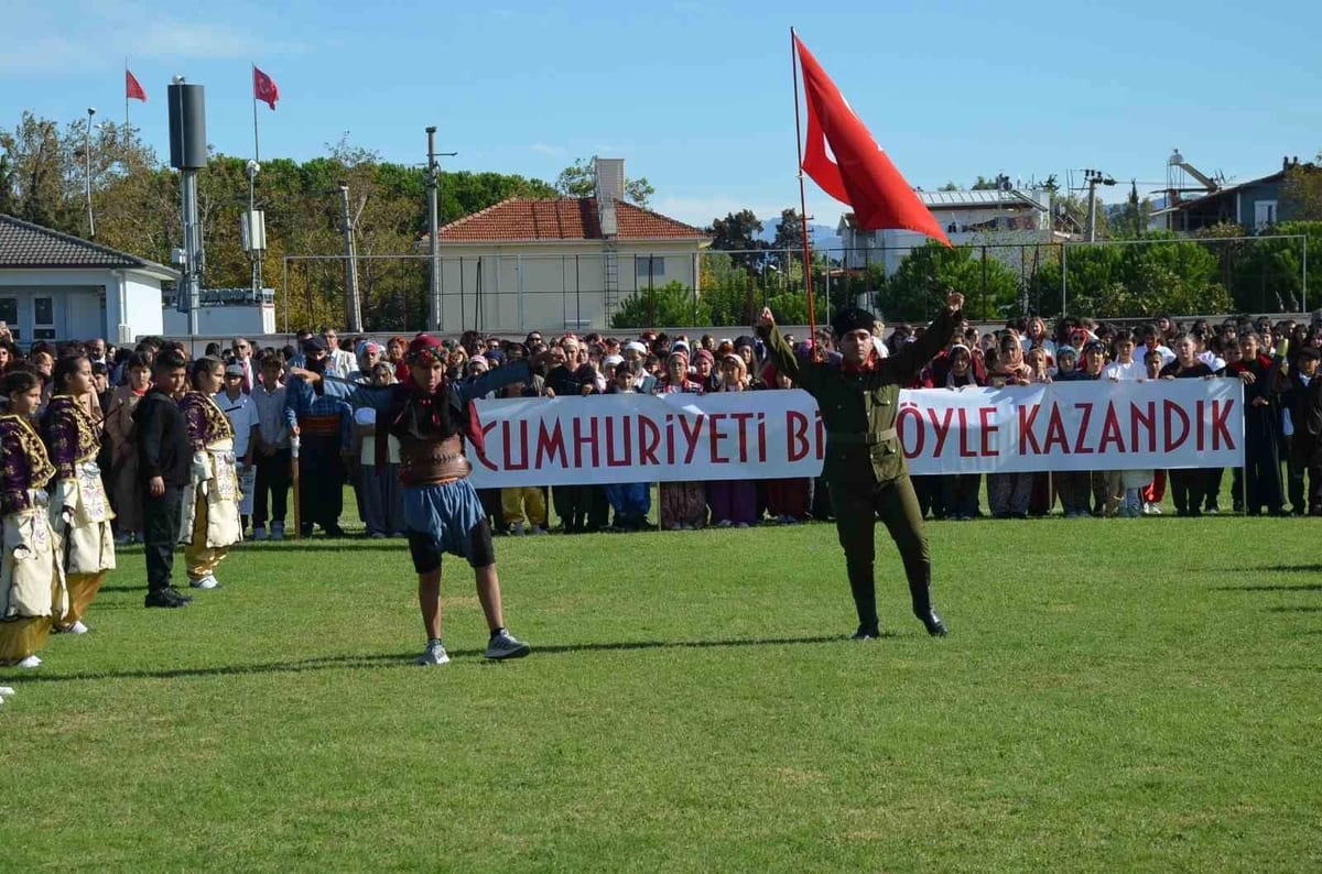 Didim’de Cumhuriyet Bayramı’nın 103. yılı törenlerle kutlandı