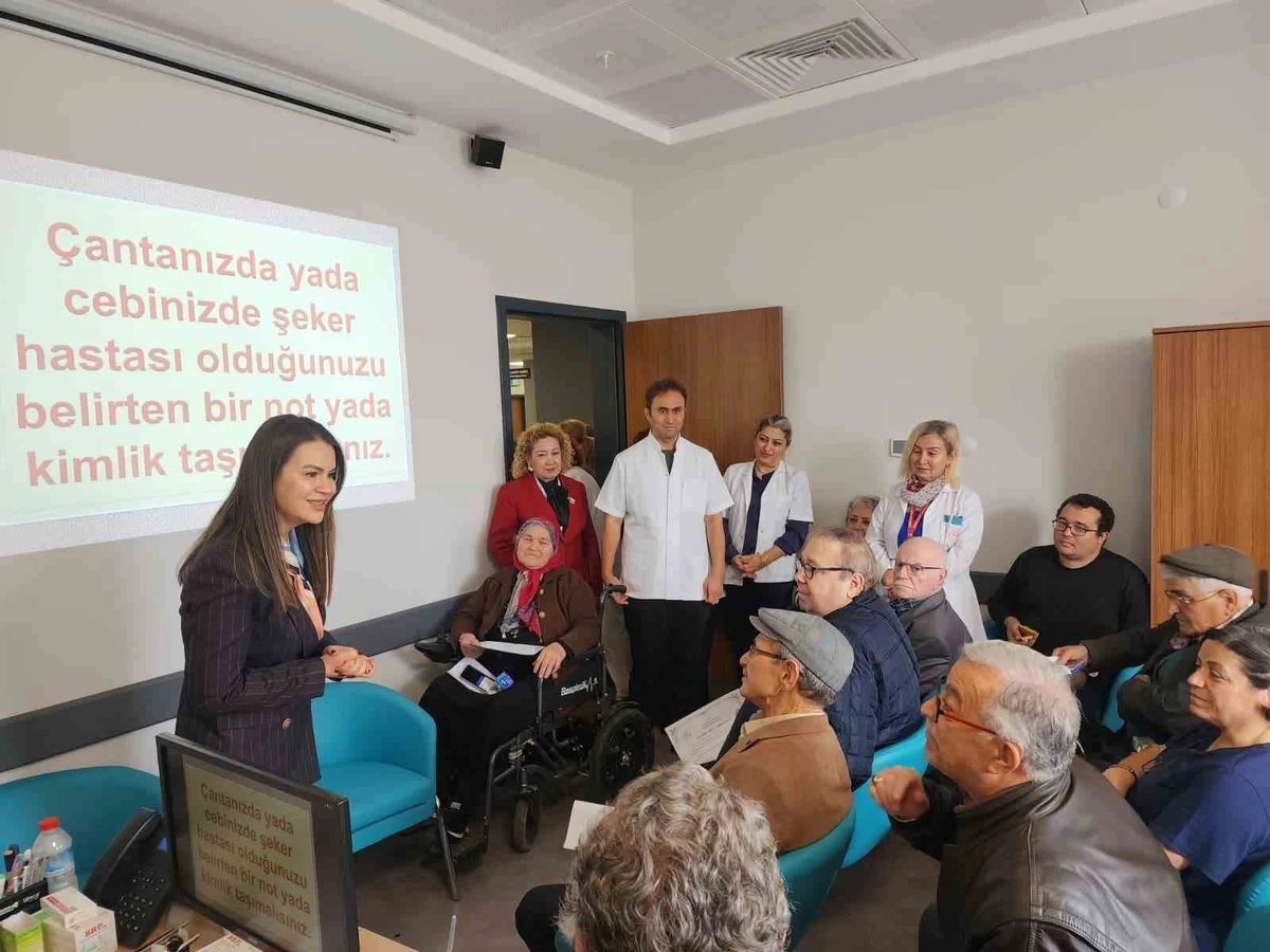 Diyabet Okulu'nu tamamlayan 18 hasta Aydın'da sertifikalarını aldı