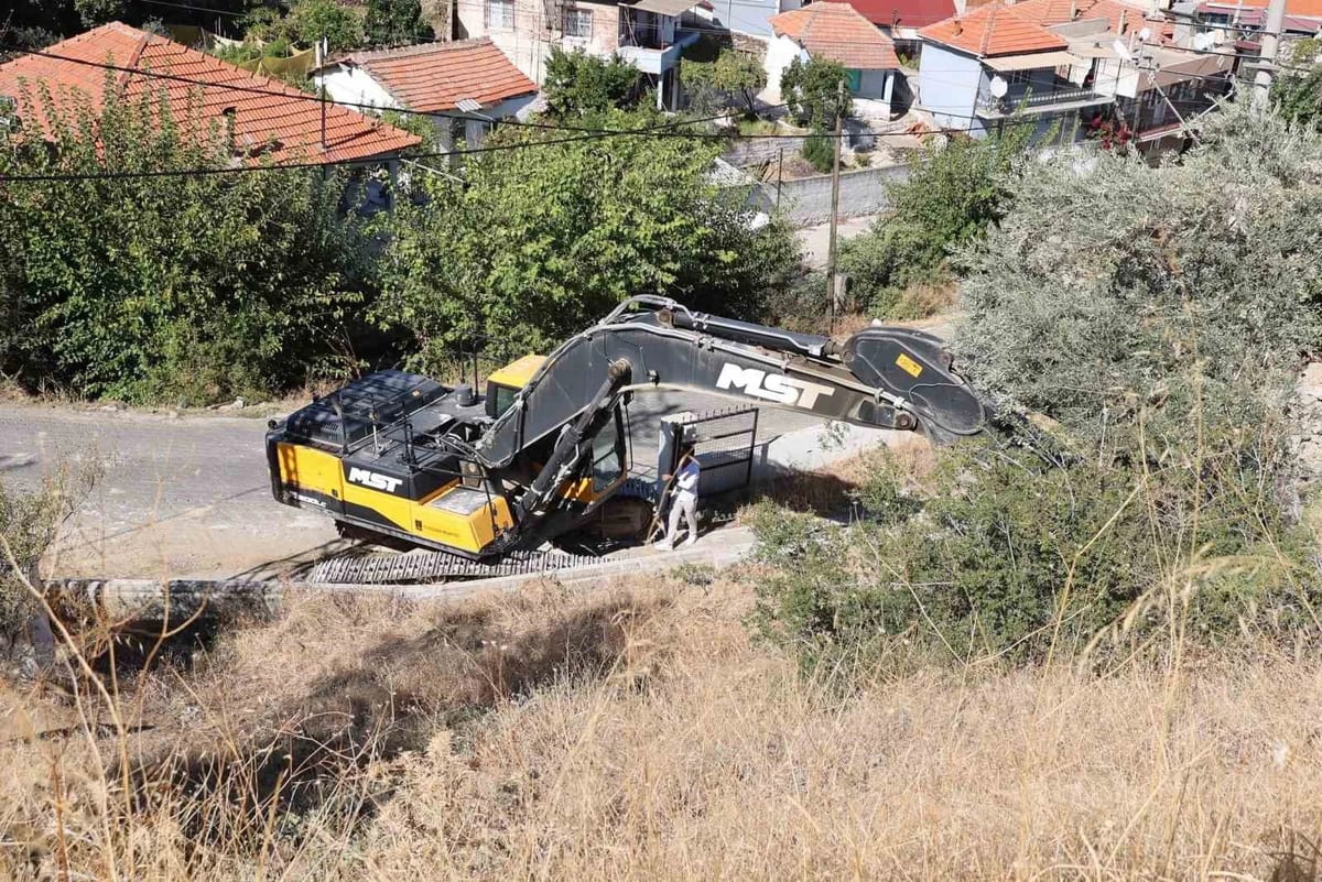 Düğün salonu çalışmaları davul zurnayla başladı