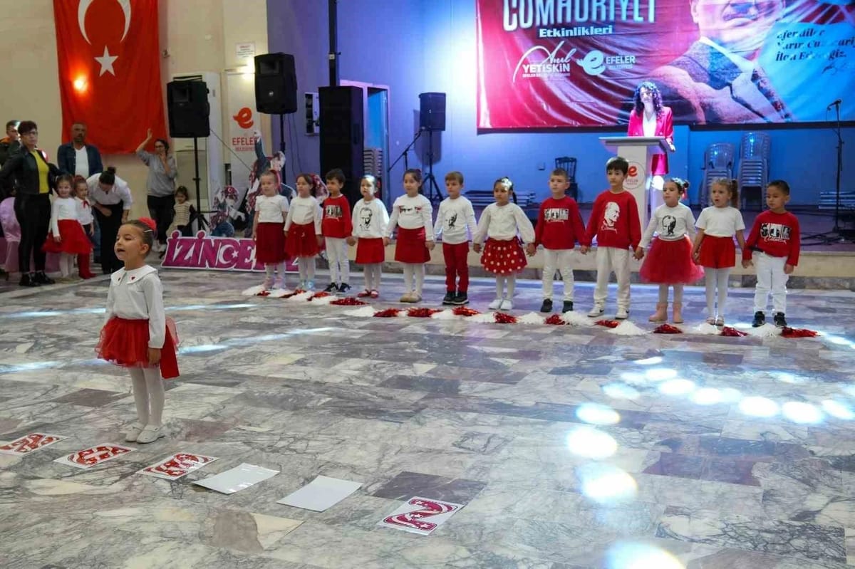Efeler Belediyesi Cumhuriyet’in 103’üncü yılını etkinliklerle kutladı