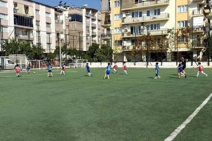 Efeler’de 120 minik sporcu Cumhuriyet Bayramı turnuvasında ter döktü