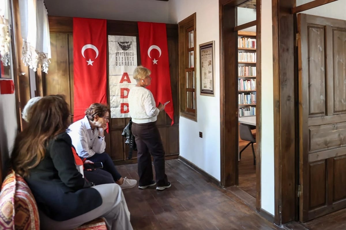 Efeler’de Atatürk Kültür Evi açıldı: Tarihi yapı kente kazandırıldı