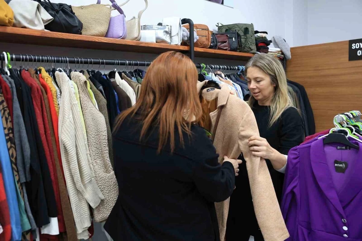Efeler’de sosyal destekler binlerce vatandaşa ücretsiz ulaşıyor