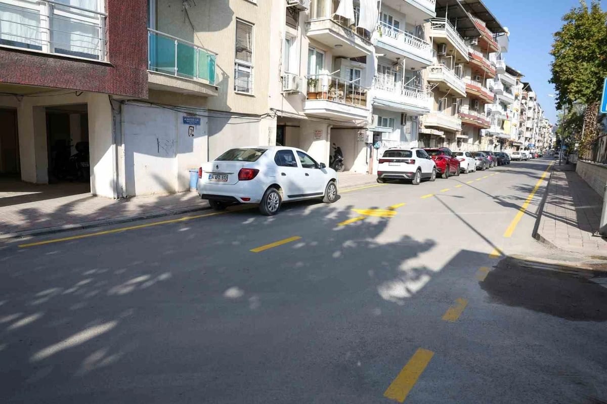 Efeler’de yollar asfaltlandı; Güzelhisar ve Orta’da 15 bin 460 metrekare