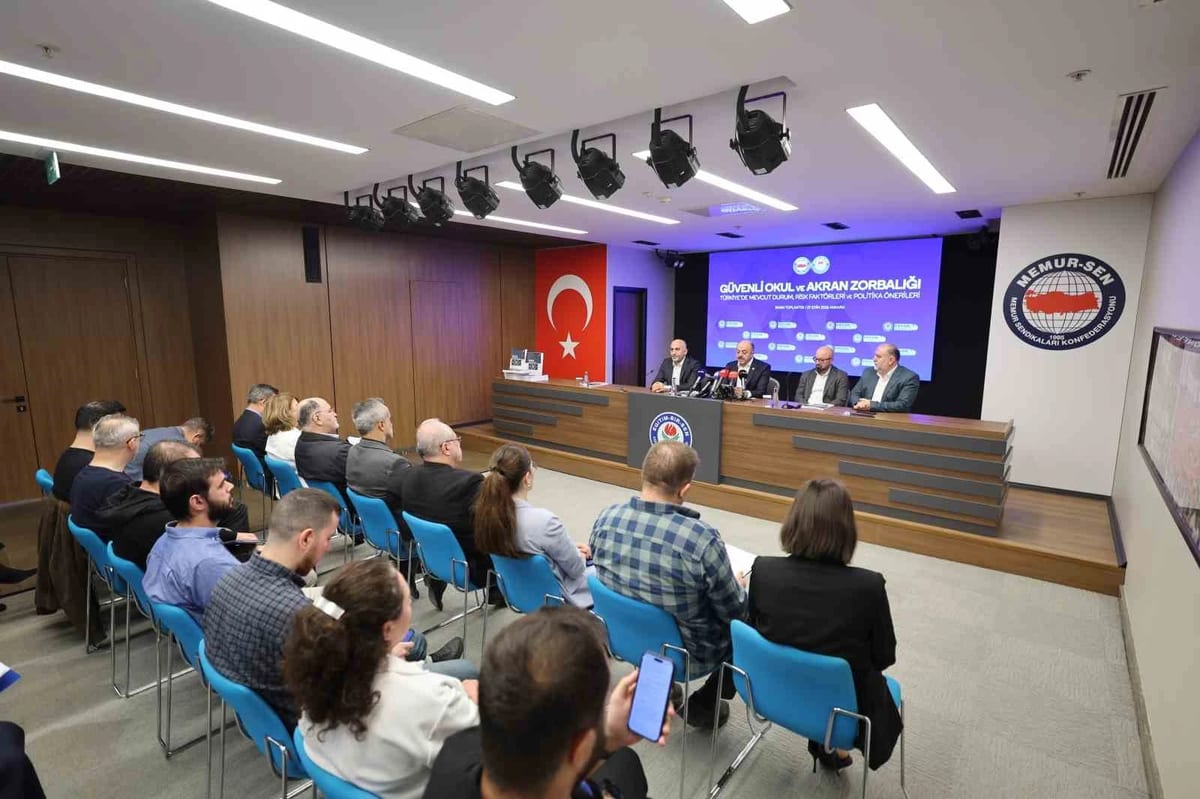 Eğitim-Bir-Sen Genel Sekreteri Yavuz: "Öğretmenlerimizin yüzde 90,7’si, mesleğe başladıkları dönemle kıyaslandığında öğretmen otoritesinin zayıfladığını düşünüy