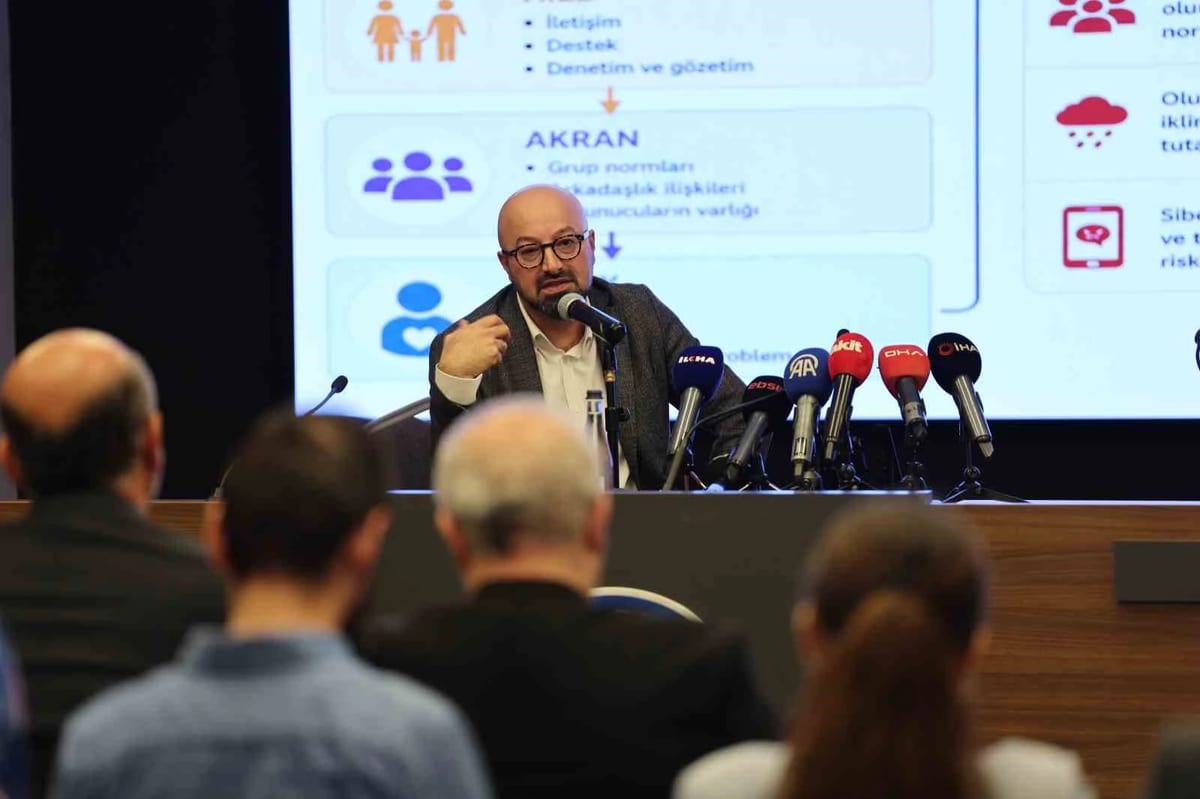 Eğitim-Bir-Sen Genel Sekreteri Yavuz: "Öğretmenlerimizin yüzde 90,7’si, mesleğe başladıkları dönemle kıyaslandığında öğretmen otoritesinin zayıfladığını düşünüy