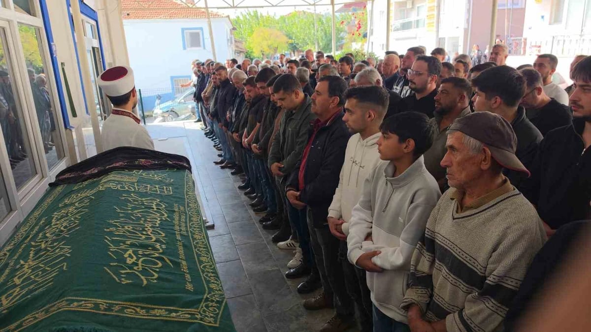 Eski sevgilisi tarafından vurulan 20 yaşındaki Kumsal Kayan öldü