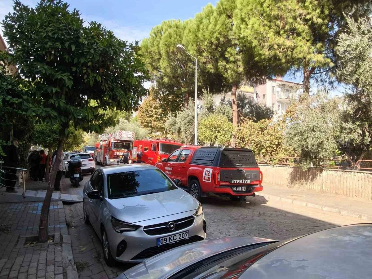 Ev sakinleri mutfaktaki yangını söndürdü, ufak maddi hasar oluştu