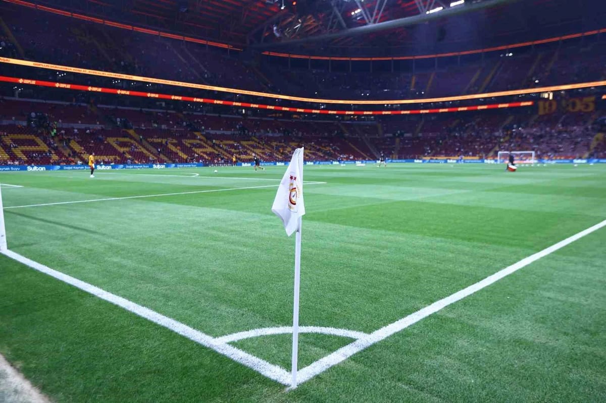 Galatasaray’da 2 değişiklik