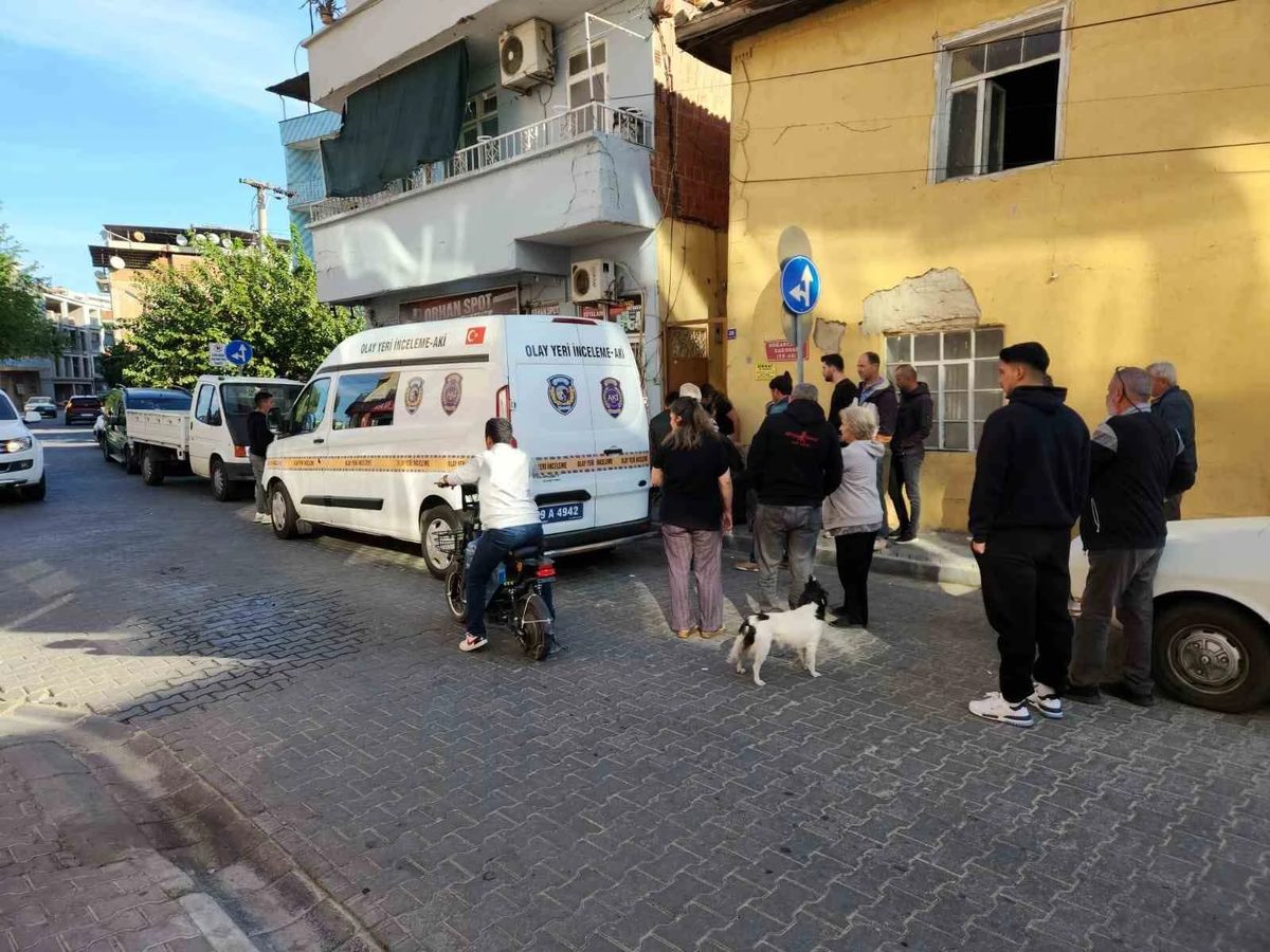 Genç kadın banyoda ölü bulundu