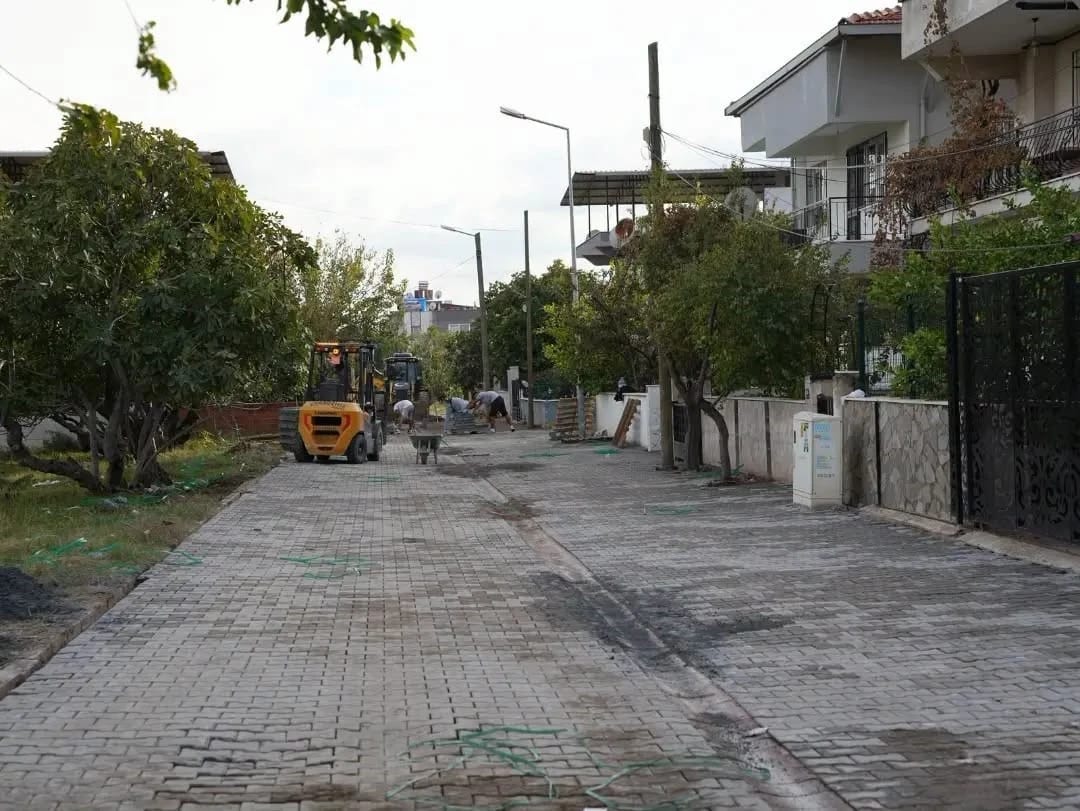 Germencik’te Bankacılar Sokak’a parke taşı döşendi, Nasuh Sokak sürüyor