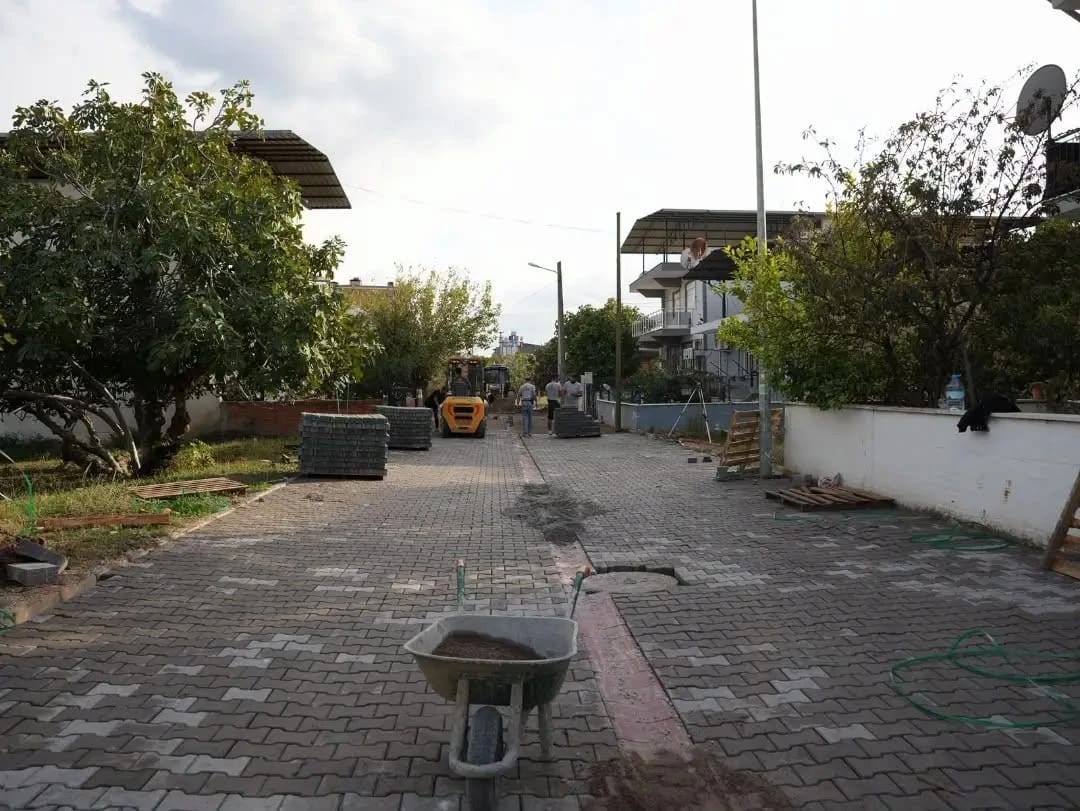Germencik’te Bankacılar Sokak’a parke taşı döşendi, Nasuh Sokak sürüyor
