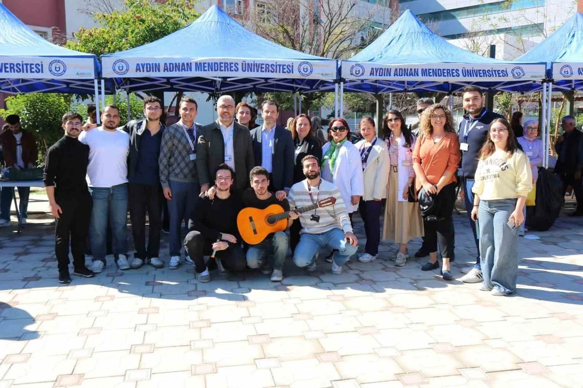 Hastanede tedavi gören çocuklar için destek oldular