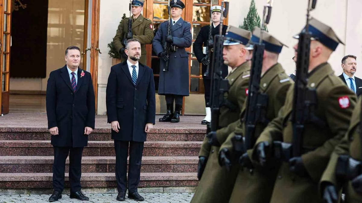 İngiltere Savunma Bakanı: "Birleşik Krallık vatandaşları NATO ve NATO üyesi devletlerin Rusya ile savaş halinde olabileceği senaryoya hazırlıklı olmalı"