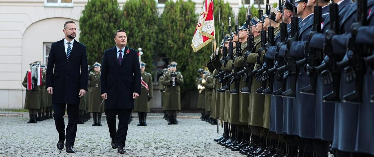 İngiltere Savunma Bakanı: "Birleşik Krallık vatandaşları NATO ve NATO üyesi devletlerin Rusya ile savaş halinde olabileceği senaryoya hazırlıklı olmalı"