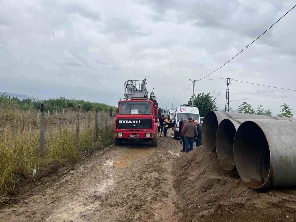 İşçi, kanalizasyon çalışmasında toprak altında kalarak hayatını kaybetti