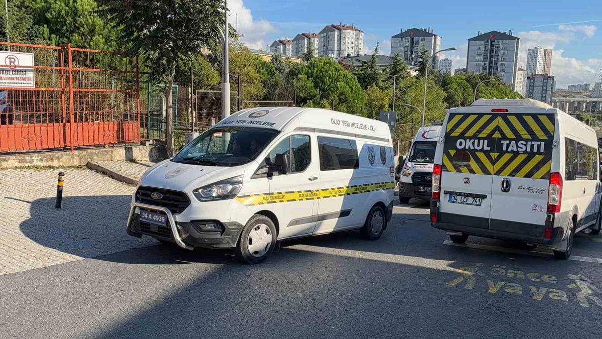 İstanbul Valiliği: "Başakşehir’deki ortaokulda öğrenciler arasında çıkan kavgada 5 öğrenci yaralandı"
