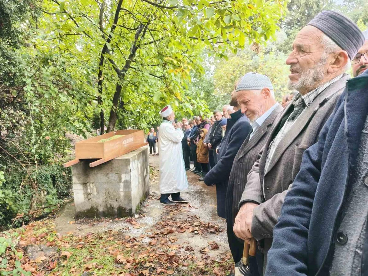 Kalp krizi geçiren 11 yaşındaki Hamza, son yolculuğuna uğurlandı