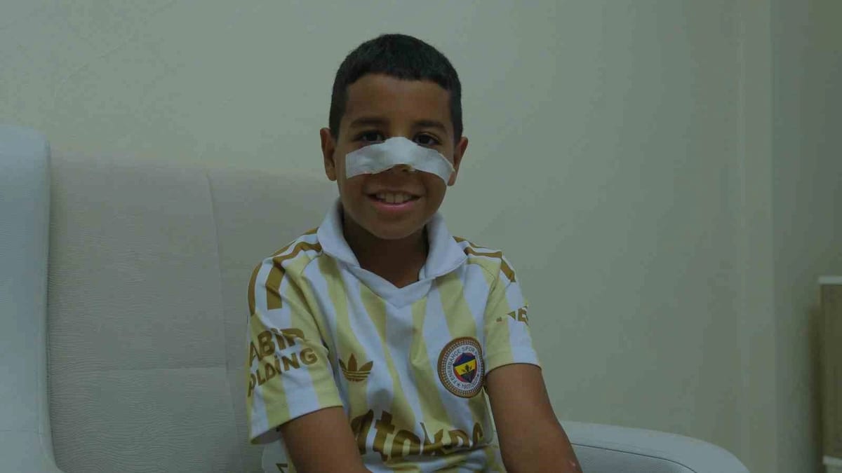 Karaman’da 9 yaşındaki Abdullah, narkozun etkisiyle Fenerbahçe - Galatasaray derbisini anlatmaya başladı