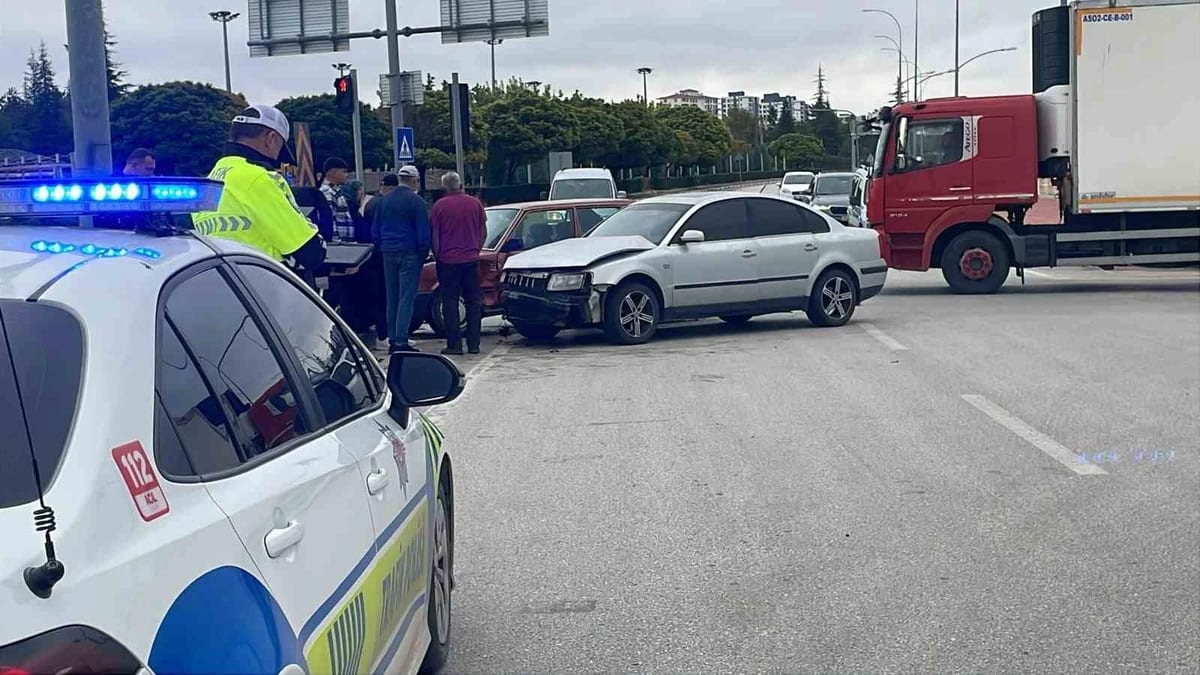 Karaman’da otomobiller çarpıştı: 1 yaralı
