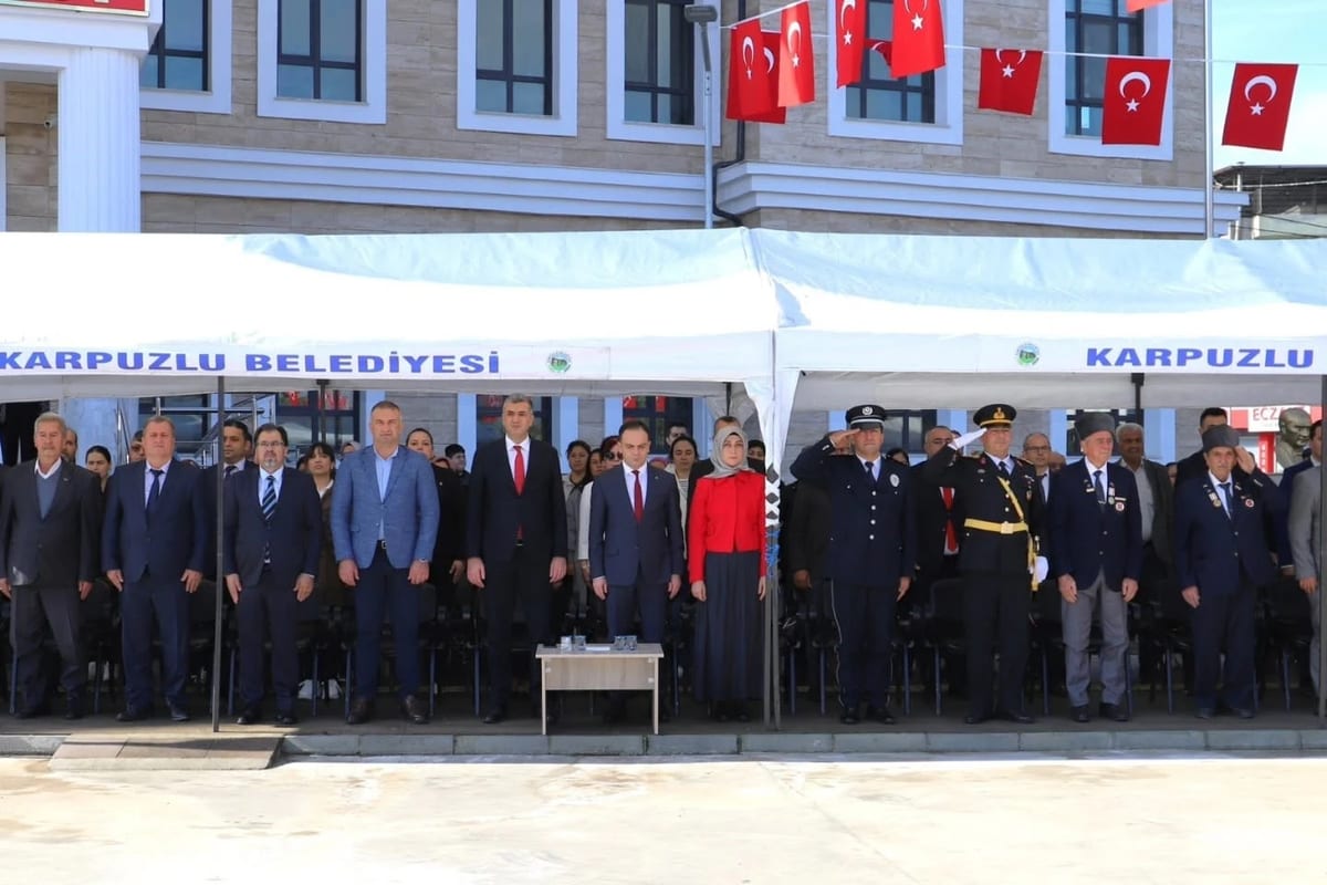 Karpuzlu'da Cumhuriyet'in 103. yılı geçit töreni ve gösterilerle anıldı