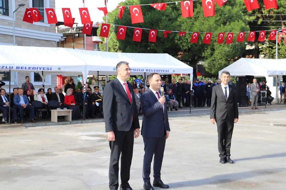 Karpuzlu'da Cumhuriyet'in 103. yılı geçit töreni ve gösterilerle anıldı