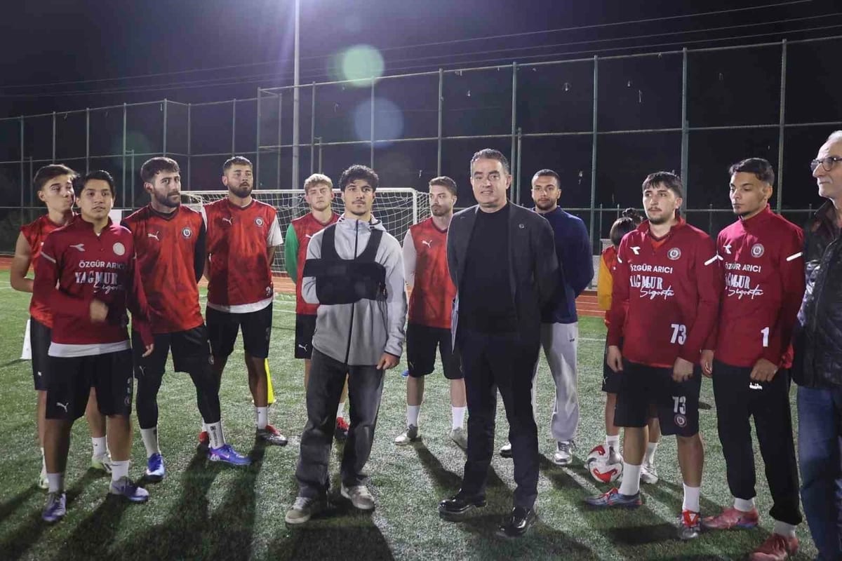Kazanın ardından göreve dönen Arıcı’dan Koçarlı Belediyespor’a moral desteği