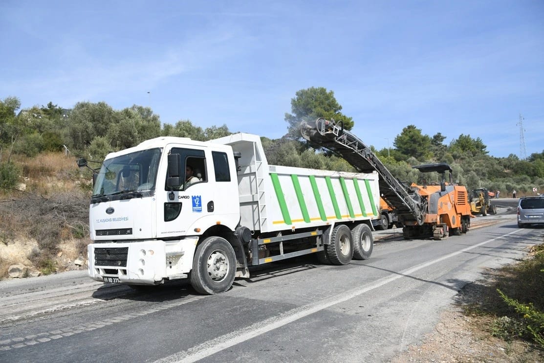 Kuşadası Aydın yolunda deforme olan bölümler yenilendi