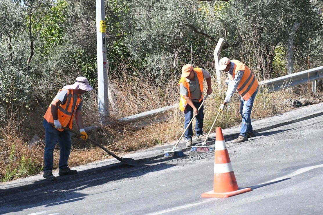 Kuşadası Aydın yolunda deforme olan bölümler yenilendi
