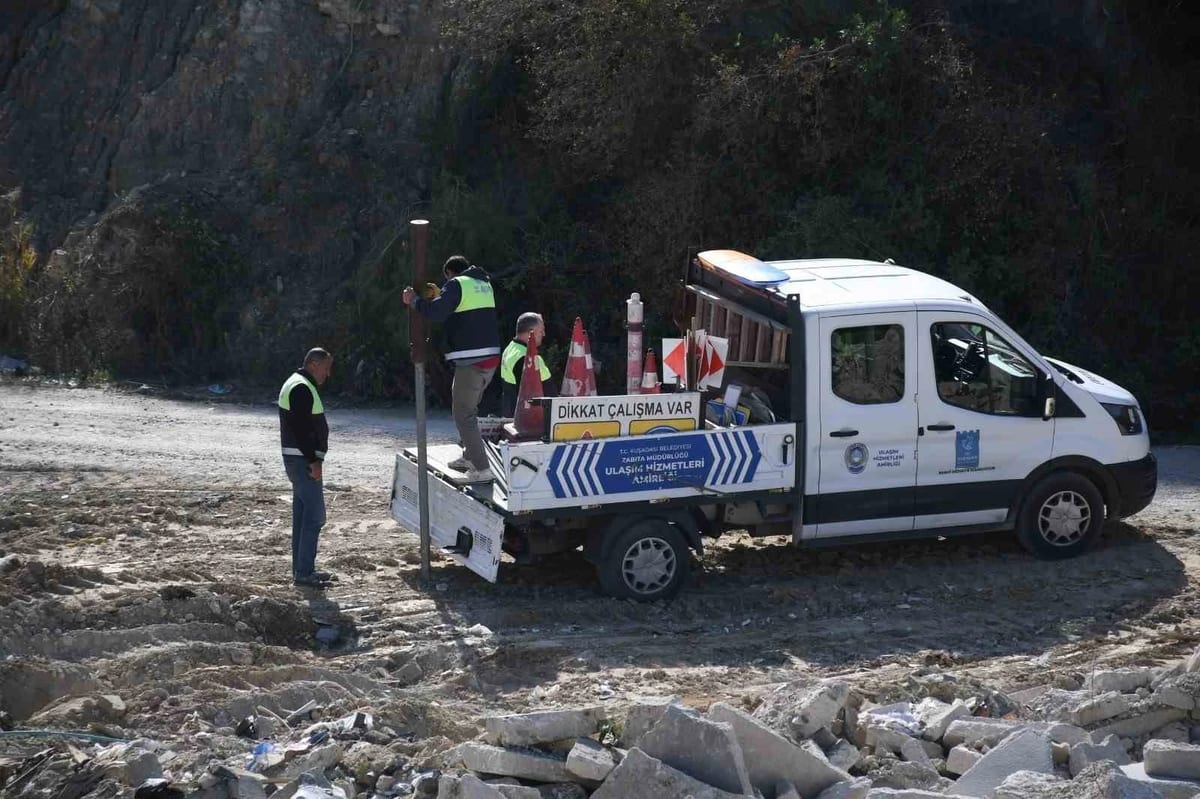 Kuşadası Belediyesi, kaçak moloz dökümüne karşı denetimi sıklaştırdı