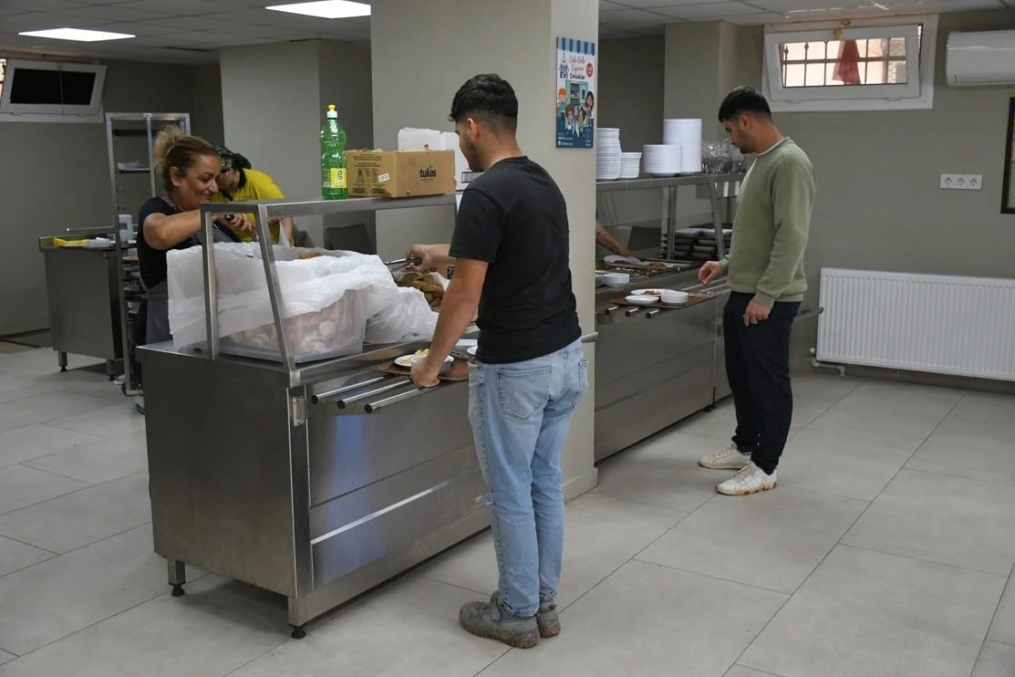 Kuşadası'nda Adalı Kart, Kent Lokantası satışlarının yüzde 92'sini oluşturdu