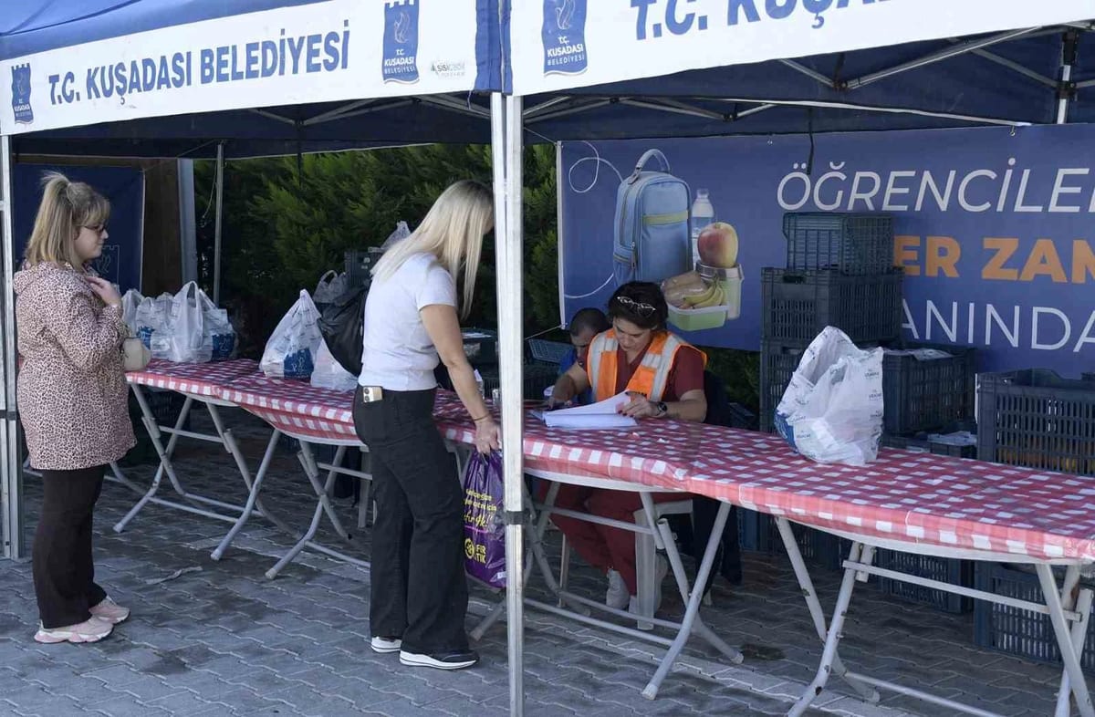 Kuşadası’nda bin 400 çocuğa her hafta beslenme desteği