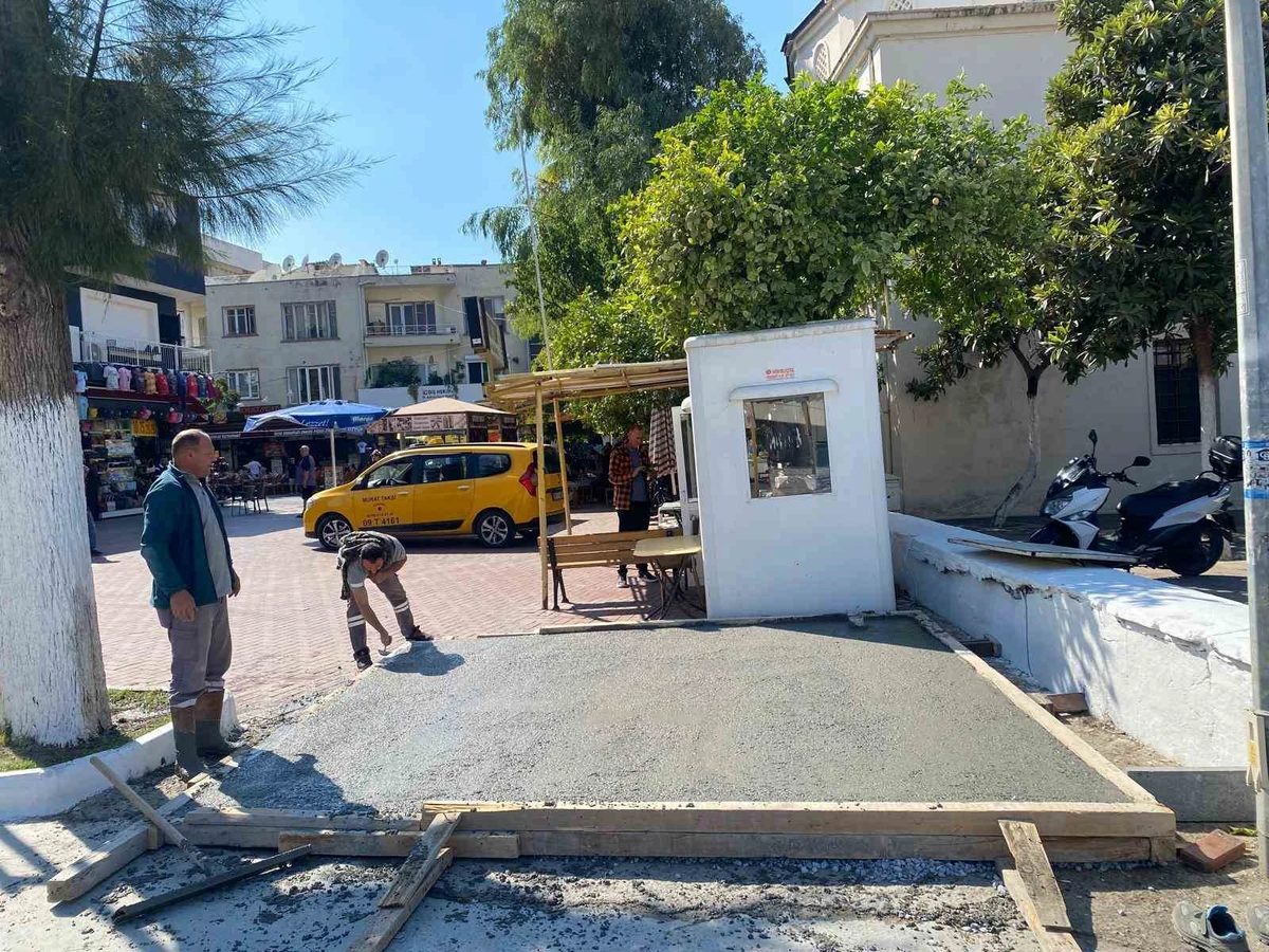 Kuşadası’nda ekipler 56 noktada sahaya indi