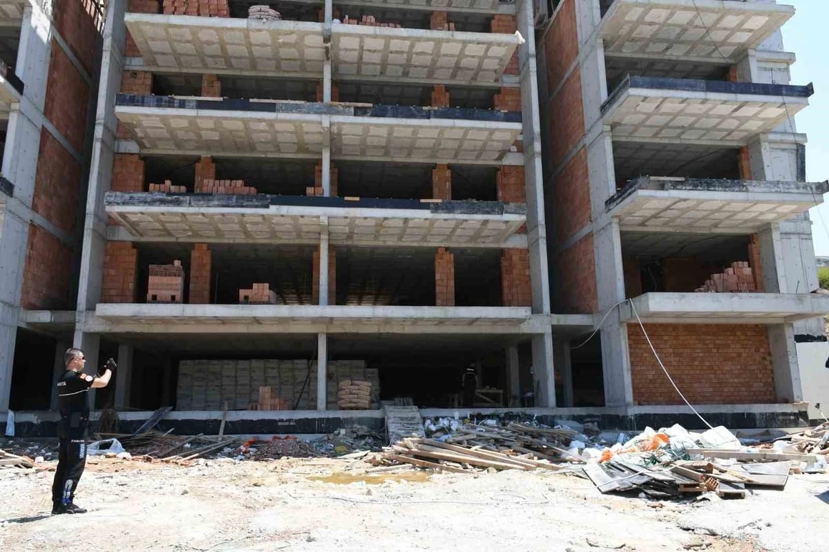 Kuşadası’nda inşaat yasağına uymayan firmalara 4 milyon lira ceza