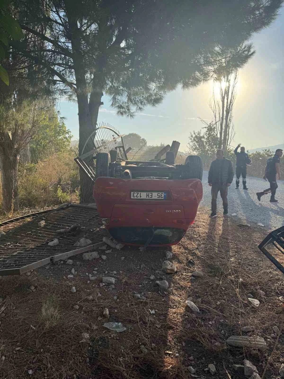 Kuşadası’nda otomobil takla attı: 1 yaralı