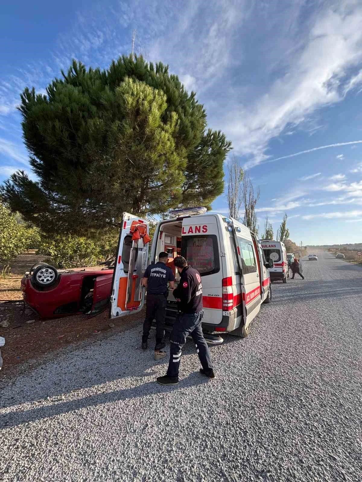 Kuşadası’nda otomobil takla attı: 1 yaralı