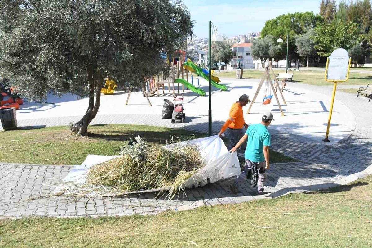 Kuşadası’nda park ve yeşil alanlar bakımdan geçiriliyor