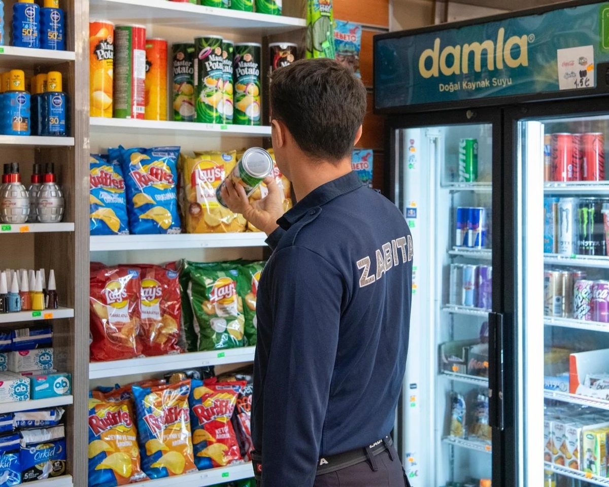 Kuşadası’nda ticari işletmelere sıkı denetim