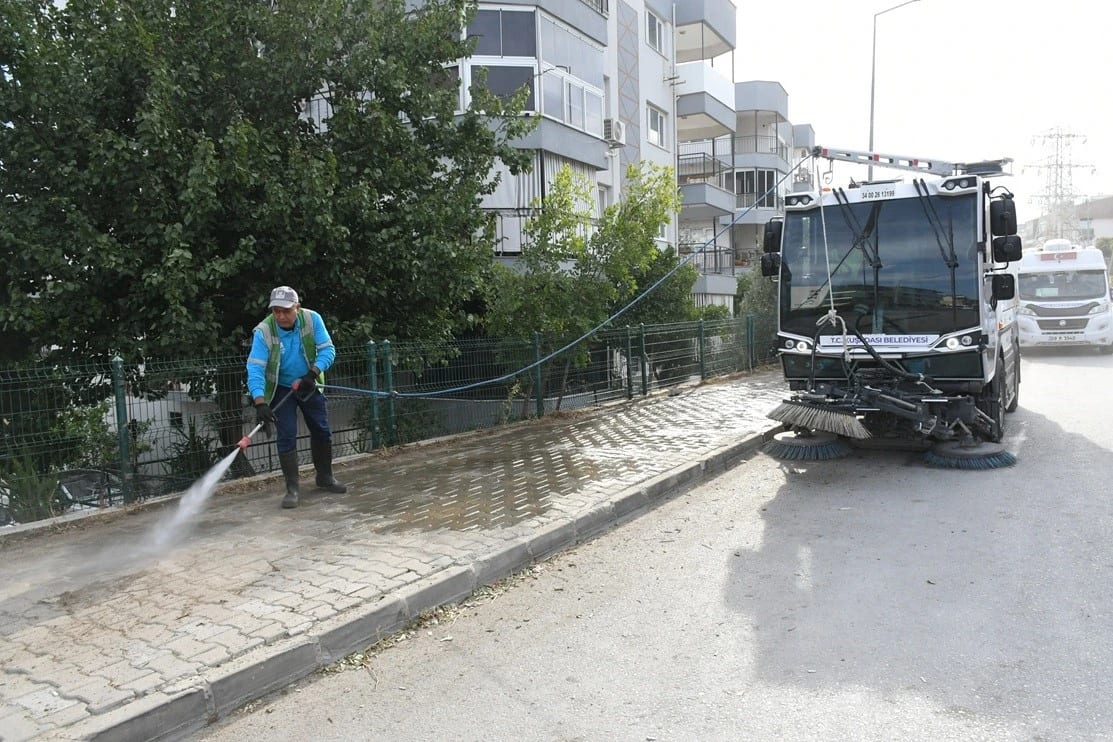 Kuşadası’nın dar sokakları ’Küçük Dev’e emanet