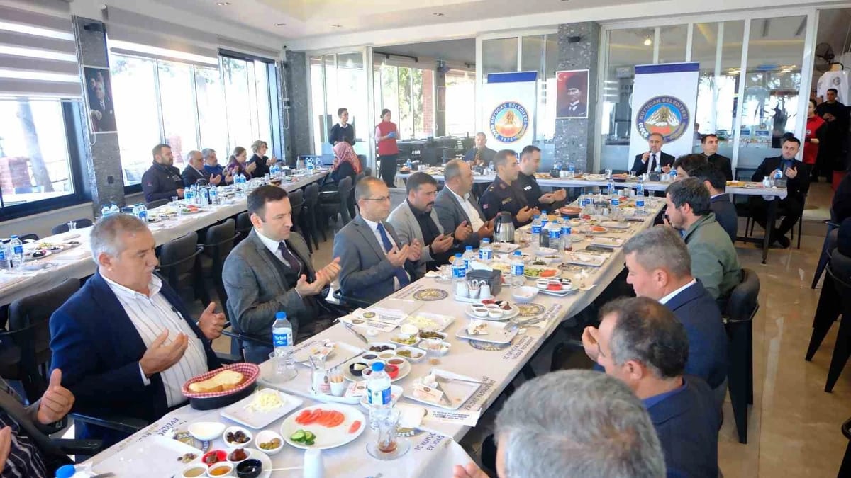 Kuyucak’ta muhtarlar unutulmadı