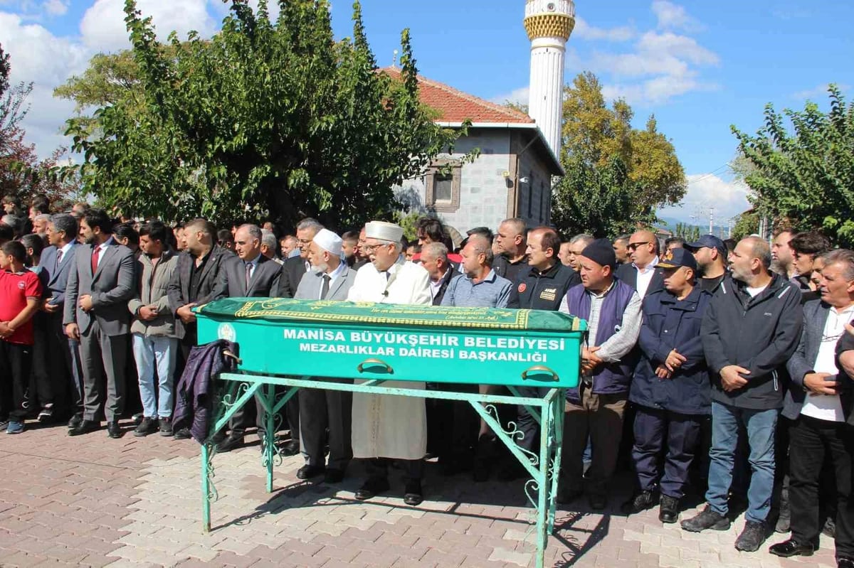 Maden kazasında hayatını kaybeden babaya son görev