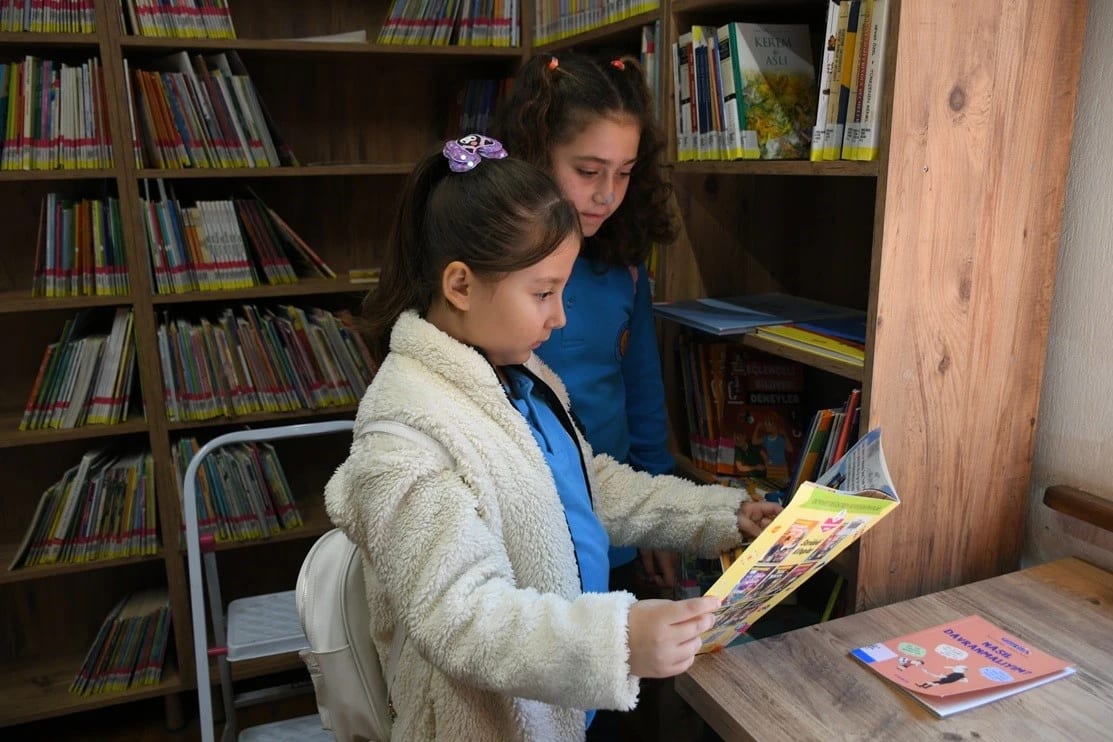 Minik kitap tutkunları Seyakmer’de buluştu