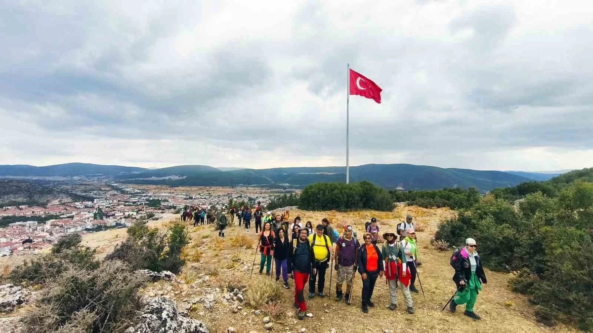 Muğlalı dağcılar Muğla’nın tarihi ve doğal güzelliklerini tanıtıyor