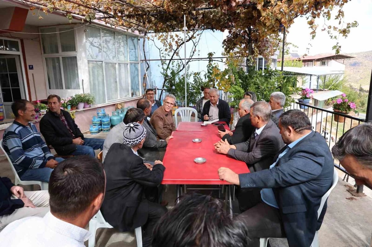 Nazilli Belediye Başkanı Tetik, kestane üreticilerinin sorunlarını dinledi