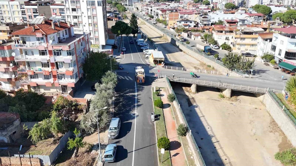 Nazilli Belediyesi 30 ayda 360 bin metrekareyi aşkın yolu yeniledi