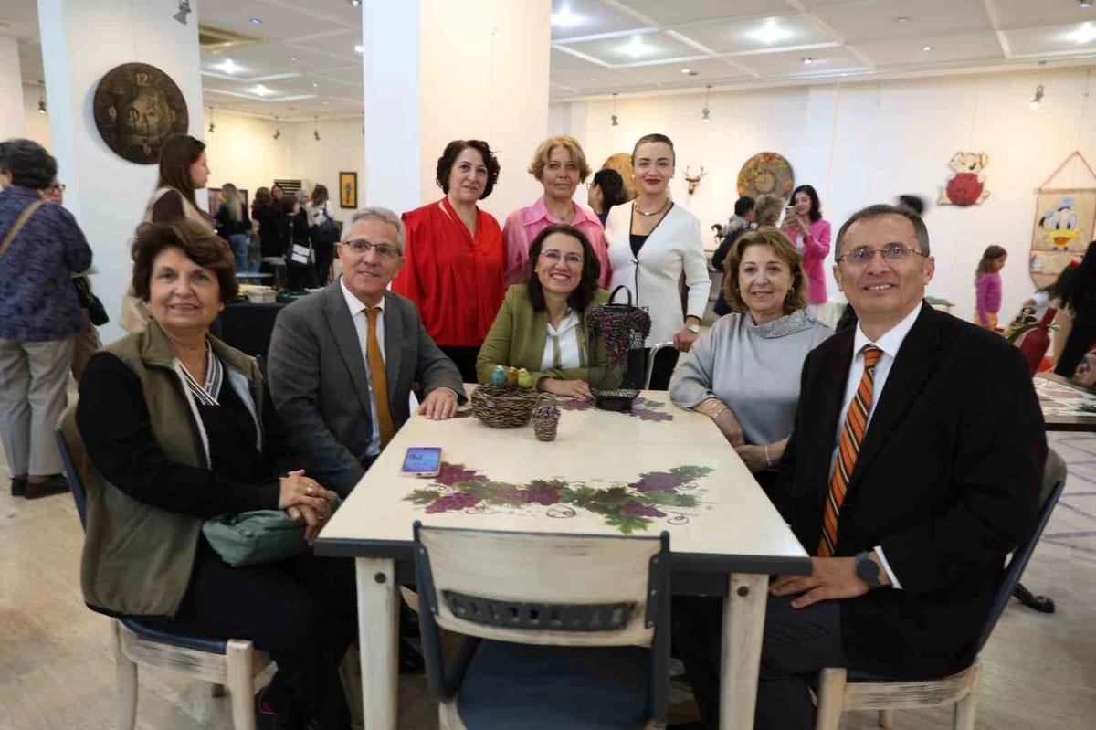 Nazilli Belediyesi kursiyerlerinin el sanatları sergisi 13 Kasım'a kadar açık