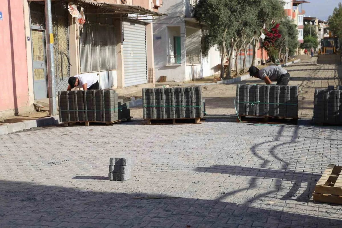 Nazilli Belediyesi’nden Yeni Mahalle’de yol yenileme çalışması